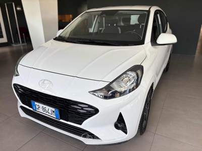 Hyundai i10 1.0 MPI Connectline Bianco usata Pesaro
