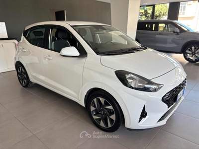 Hyundai i10 1.0 MPI Connectline Bianco usata Pesaro