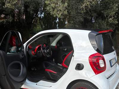 Smart ForTwo VERSIONE Ushuaïa  ALLESTIMENTO BRABUS Bianco usata Roma