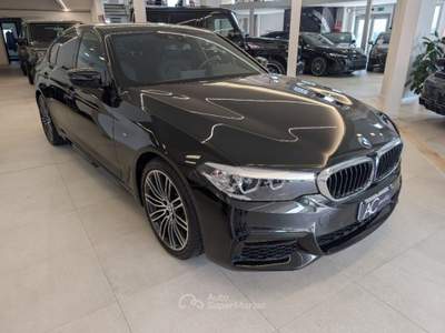 BMW Serie 5 520d d aut. Msport Nero usata Savona