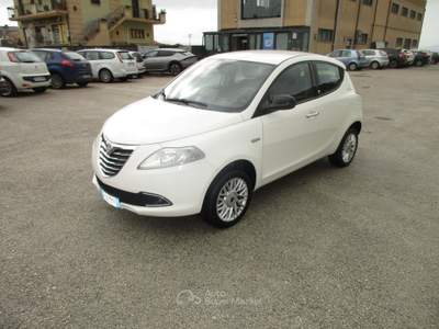 Lancia Ypsilon 0.9 t.air Gold ecochic metano 80cv GARANTITA FULL Bianco usata Ariano Irpino