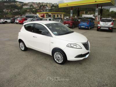 Lancia Ypsilon 0.9 t.air Gold ecochic metano 80cv GARANTITA FULL Bianco usata Ariano Irpino