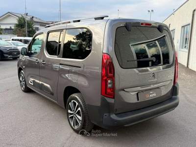 Citroen Berlingo XL 7 posti 1.5 bluehdi Shine DOPPIA PORTA SCORREVOLE/FULL LED/CARPLAY Grigio usata Verona
