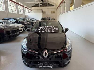 Renault Clio TCe 12V 75 CV 5 porte Duel Nero usata Parabiago