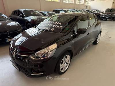 Renault Clio TCe 12V 75 CV 5 porte Duel Nero usata Parabiago