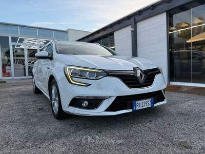 Renault Mégane Mégane Sporter dCi 8V 110 CV Energy Bus. Bianco usata Mesagne
