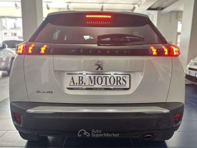 Peugeot 2008 2008 II  1.5 bluehdi Allure Navi Pack s Bianco usata Montecorvino Pugliano