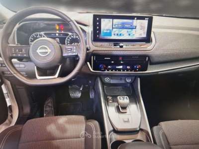 Nissan Qashqai Qashqai III  1.3 mhev Acenta 2wd 158cv xtronic PRA Bianco usata Montecorvino Pugliano