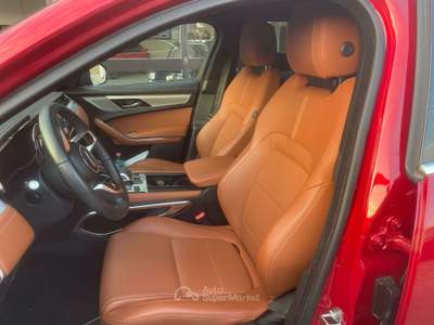 Jaguar F-Pace F-Pace 2.0d i4 mhev R-Dynamic HSE awd 204cv auto Rosso usata Ravenna