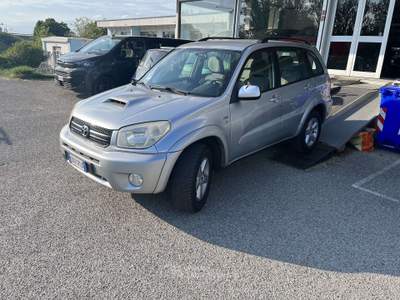Toyota RAV4 RAV4 5p 2.0 d-4d 16v Sol FL usata BONDENO