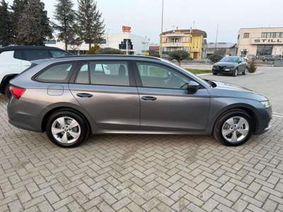 Skoda Octavia OCTAVIA Wagon 2.0 tdi evo Style 115cv dsg Grigio usata Savignano sul Rubicone