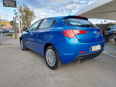 Alfa Romeo Giulietta 135000 km!!!!!! Blu/Azzurro usata Mondragone