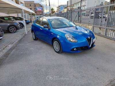 Alfa Romeo Giulietta 135000 km!!!!!! Blu/Azzurro usata Mondragone