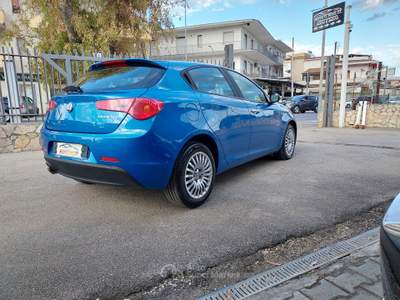 Alfa Romeo Giulietta 135000 km!!!!!! Blu/Azzurro usata Mondragone