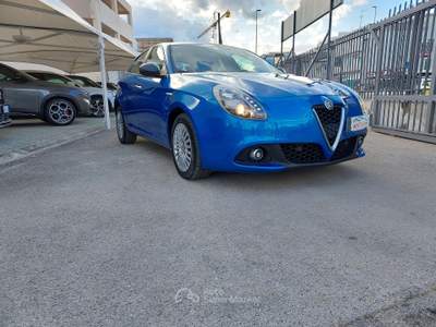 Alfa Romeo Giulietta 135000 km!!!!!! Blu/Azzurro usata Mondragone
