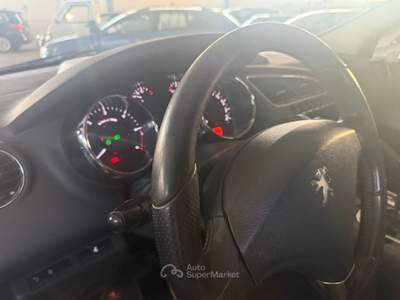 Peugeot 3008 PEOGEUT 3008 ANNO 2013 CAMBIO AUTOMATICO Nero usata Ponsacco