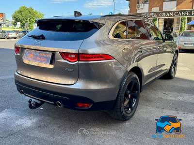 Jaguar F-Pace 3.0d Portfolio awd 300cv auto Oro usata Roma