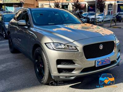 Jaguar F-Pace 3.0d Portfolio awd 300cv auto Oro usata Roma