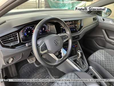 Volkswagen Taigo 1.0 tsi r-line 110cv dsg Bianco usata Assago