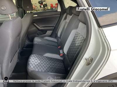 Volkswagen Taigo 1.0 tsi r-line 110cv dsg Bianco usata Assago