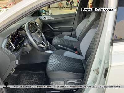 Volkswagen Taigo 1.0 tsi r-line 110cv dsg Bianco usata Vigevano