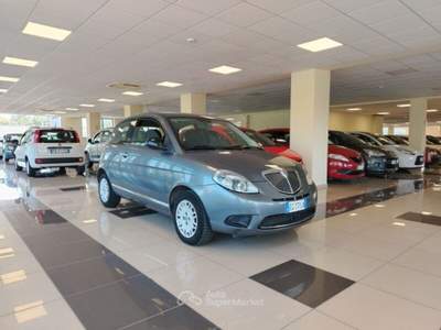 Lancia Ypsilon Ypsilon 1.3 MJT 75 CV Platino Bianco usata MONTE URANO