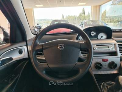 Lancia Ypsilon Ypsilon 1.3 MJT 75 CV Platino Bianco usata MONTE URANO