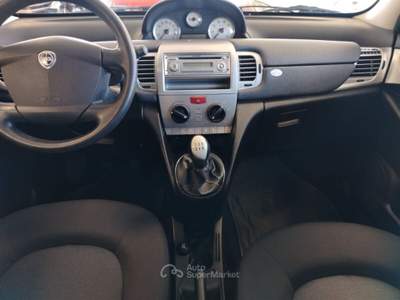 Lancia Ypsilon Ypsilon 1.3 MJT 75 CV Platino Bianco usata MONTE URANO