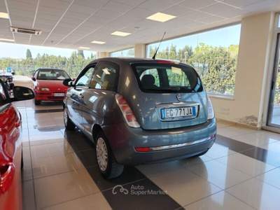 Lancia Ypsilon Ypsilon 1.3 MJT 75 CV Platino Bianco usata MONTE URANO