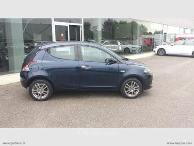 Lancia Ypsilon Ypsilon 1.0 FireFly 5p HYBRID Blu/Azzurro usata Udine