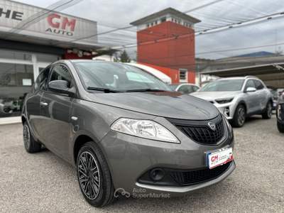 Lancia Ypsilon 1.0 firefly hybrid Silver Plus s&amp;s 70cv Grigio usata NOALE