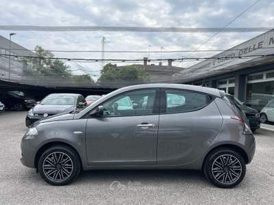 Lancia Ypsilon 1.0 firefly hybrid Silver Plus s&amp;s 70cv Grigio usata NOALE