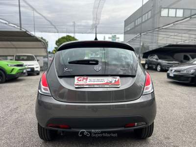 Lancia Ypsilon 1.0 firefly hybrid Silver Plus s&amp;s 70cv Grigio usata NOALE