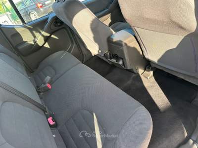 Nissan Navara Navara d.cab 2.5 dci XE 174cv Argento usata Altidona