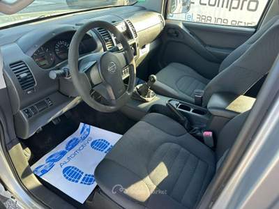 Nissan Navara Navara d.cab 2.5 dci XE 174cv Argento usata Altidona