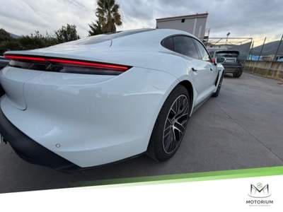 Porsche Taycan Performance Plus Grigio usata Santa Maria a Vico