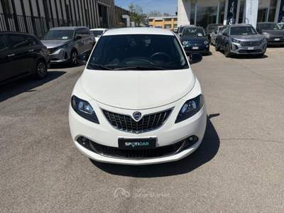 Lancia Ypsilon PROMO 1.0 firefly hybrid Gold s&amp;s 70cv 5p.ti Bianco usata Borgo San Lorenzo