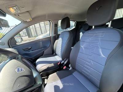 Lancia Ypsilon PROMO 1.0 firefly hybrid Gold s&amp;s 70cv 5p.ti Bianco usata Borgo San Lorenzo
