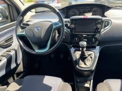 Lancia Ypsilon PROMO 1.0 firefly hybrid Gold s&amp;s 70cv 5p.ti Bianco usata Borgo San Lorenzo