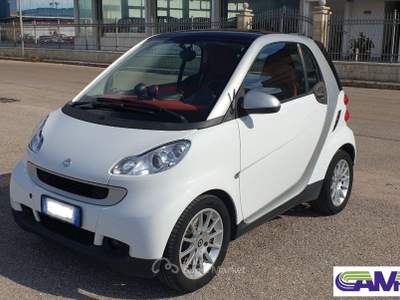 Smart ForTwo 1000 52 kW MHD coupé passion Bianco usata Poggiardo