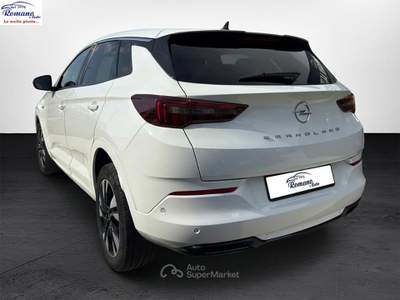 Opel Grandland  1.5 ecotec Business Elegance 130cv at8 Bianco usata Sant'Anastasia