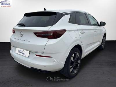 Opel Grandland  1.5 ecotec Business Elegance 130cv at8 Bianco usata Sant'Anastasia