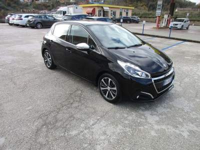 Peugeot 208 5p 1.6 bluehdi Allure 75cv GARANTITA FULL OPT Nero usata Ariano Irpino