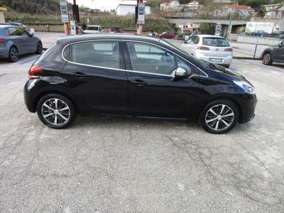 Peugeot 208 5p 1.6 bluehdi Allure 75cv GARANTITA FULL OPT Nero usata Ariano Irpino