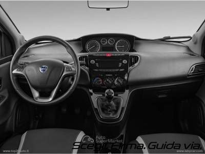 Lancia Ypsilon Ypsilon 1.2 69 CV 5p. GPL Ecochic ELEFANTINO II Rosso usata Civita Castellana