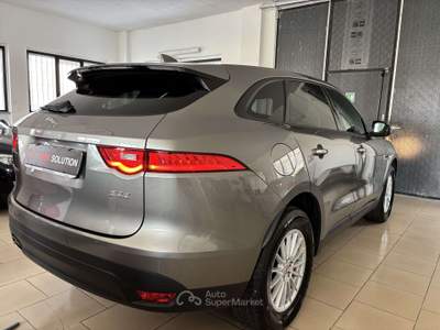 Jaguar F-Pace 2.0d Portfolio awd 180cv my18**UNICO PROPIETARIO**TAGLIANDI CERTIFICATI** Grigio usata Trezzano sul Naviglio