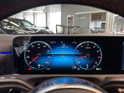 Mercedes-Benz CLA Automatic 4Matic Shooting Brake AMG Line Nero usata Monza