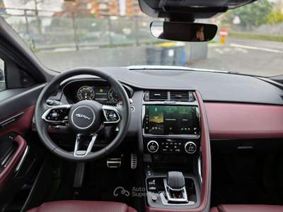 Jaguar E-Pace E-Pace 2.0D I4 163 CV AWD Auto R-Dynamic HSE GARANZIA JAGUAR FINO A LUGLIO 2029 Bianco usata Velletri