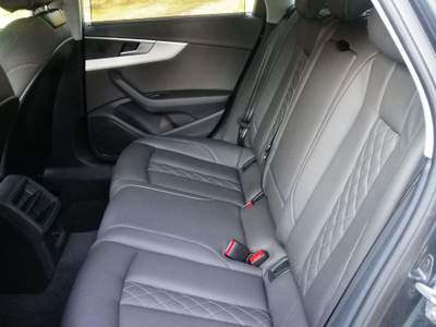 Audi A4 45 2.0 tfsi mhev Business 245cv s-tronic KM 54000 Grigio usata Rimini