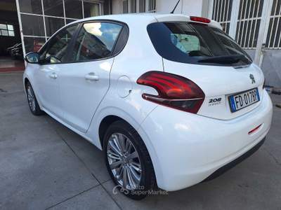 Peugeot 208 Peugeot 208 1.2 Bianco usata Mirabella Eclano